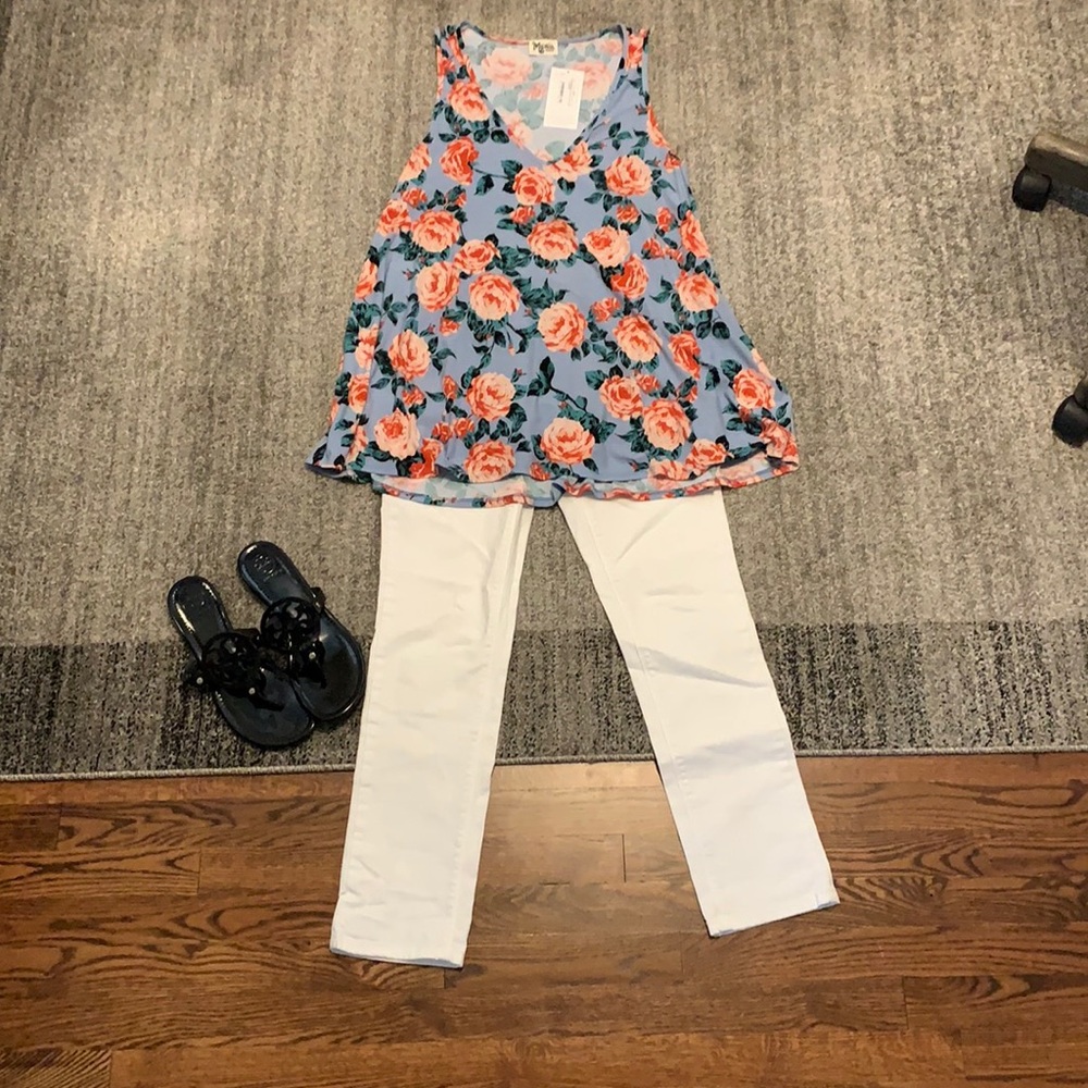 NWT Show Me Your MuMu tank top - size M